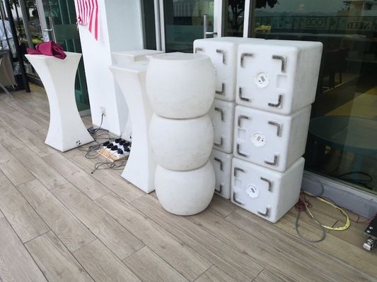 การขึ้นรูปแม่พิมพ์เก้าอี้ Rotomoulding Slot Blasting